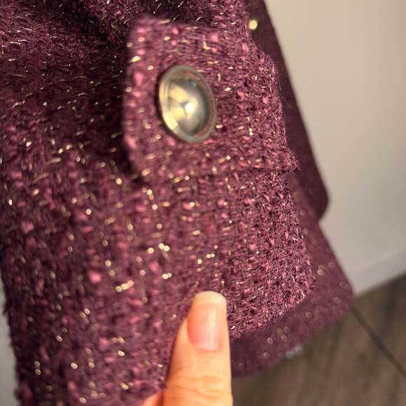 Ann Taylor - Picture 3 of 8